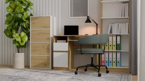 Stylowy pokój przedstawiający komodę KOM-935-BIEL-MAT-ART w półprofilu.