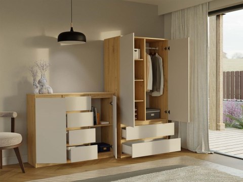 Komoda KOM-913-ART-KASZ z wysuniętymi szufladami i otwartymi drzwiami w codziennym użytkowaniu.