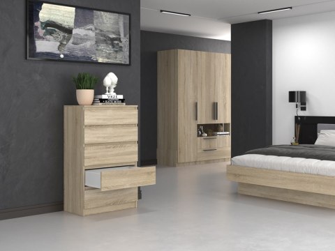Komoda KOM-903-SON z otwartymi szufladami w codziennym użytkowaniu – organizacja odzieży i dodatków.